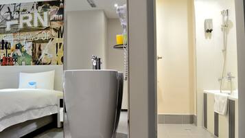 Superior Twin Room | 1 bedroom, down duvets, in-room safe, individually furnished