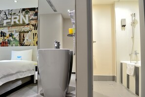 Superior Twin Room | 1 bedroom, down comforters, in-room safe, individually furnished - Wholesome Hotel  (Taipei)