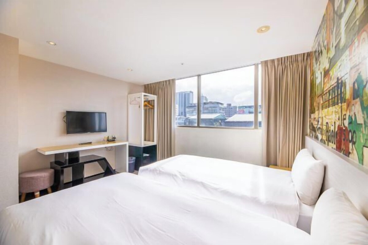 1 bedroom, down comforters, in-room safe, desk