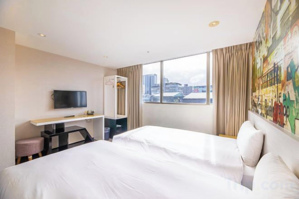 1 bedroom, down comforters, in-room safe, desk