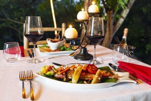 Breakfast, lunch, dinner served; international cuisine - Tet Rouge Resort St. Lucia (Choiseul)