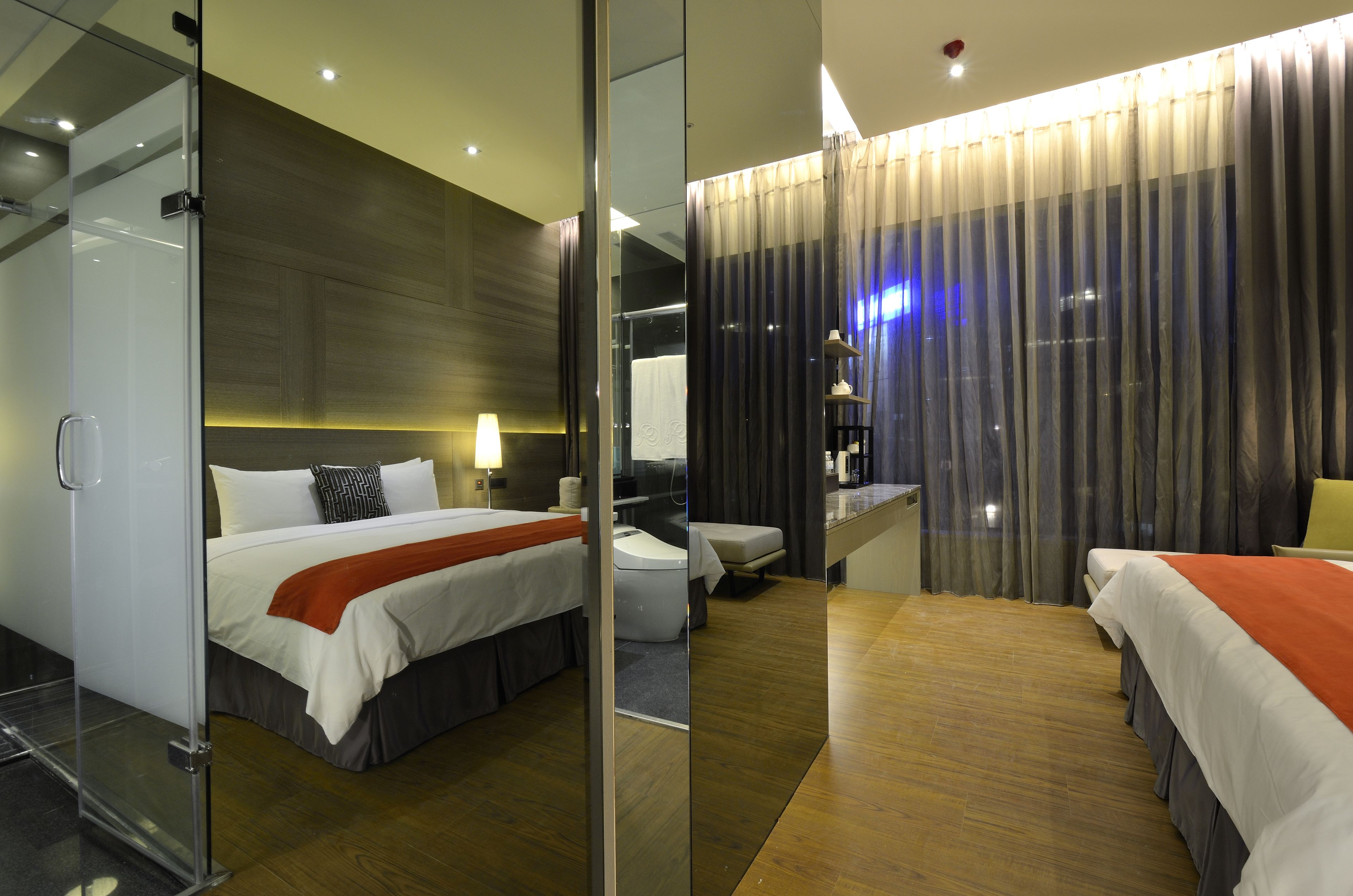 ห้องดีลักซ์ดับเบิล, วิวสวนสาธารณะ | ผ้านวมขนเป็ด, ตู้นิรภัยในห้องพัก, ผ้าม่านกันแสง, ห้องเก็บเสียง