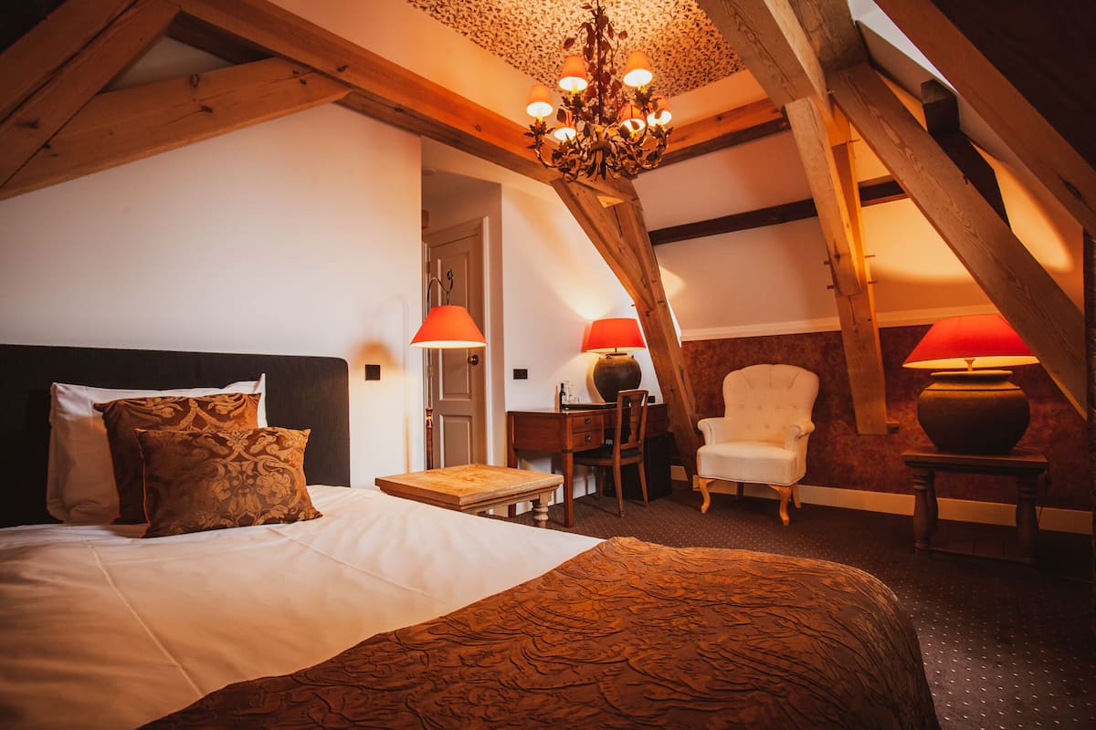 grand single room | minibar, in-room safe, desk, soundproofing