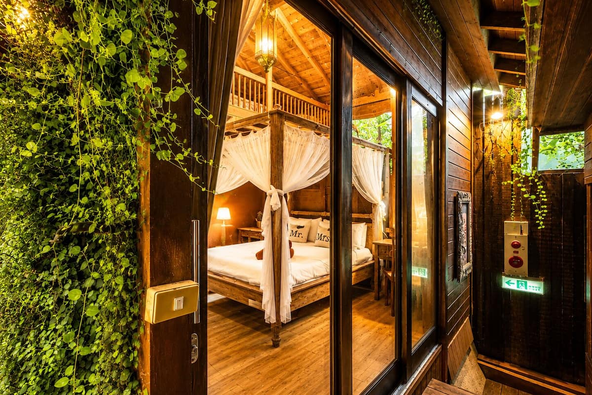 Two Bedroom with Private Garden & Pool (8 Adult ) | WiFi (free), bed sheets