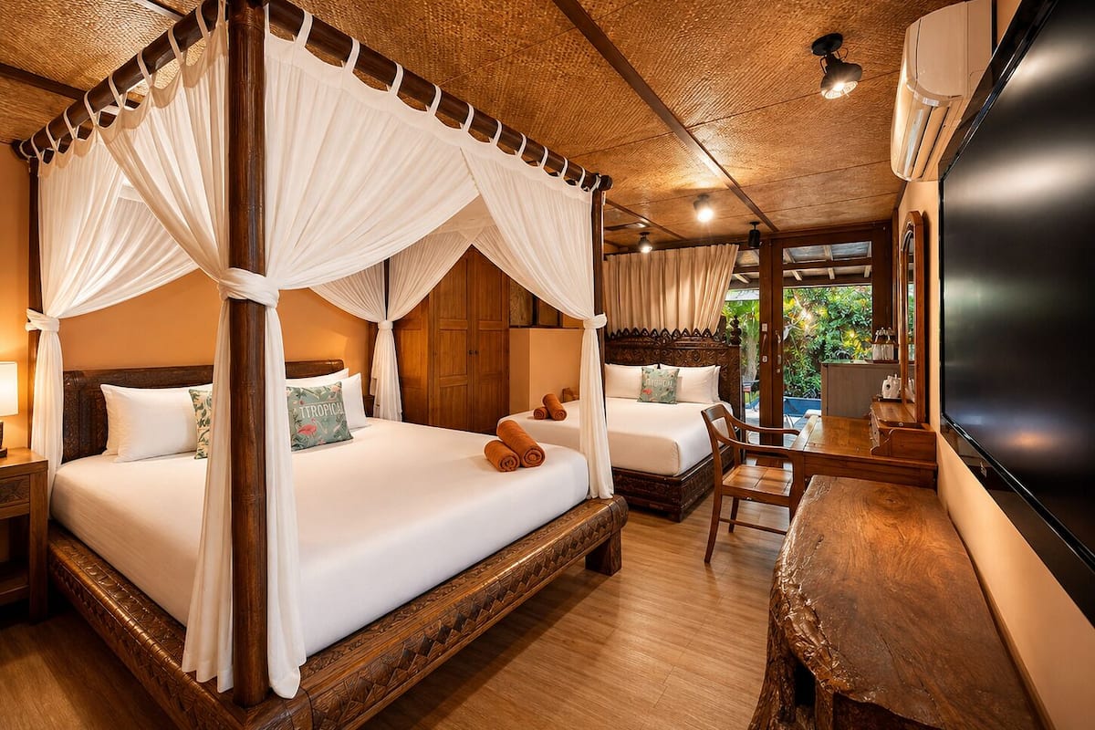 Two Bedroom with Private Garden & Pool (6Adult) | WiFi (free), bed sheets