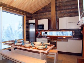 木屋, 4 間臥室, 三溫暖 | 私人廚房 | 電冰箱、微波爐、爐台、洗碗機