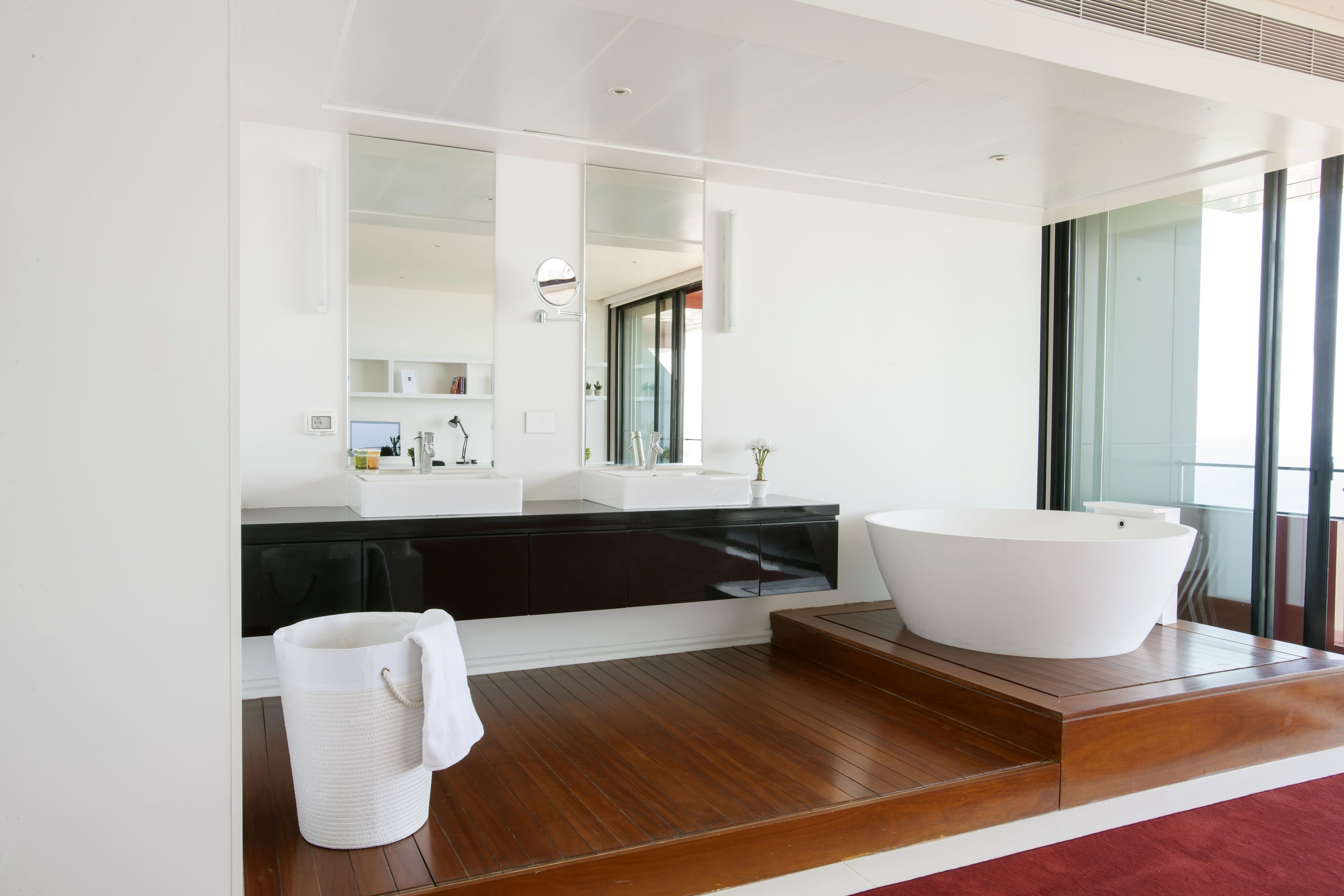 premium suite, sea view, sea facing | bathroom | rainfall showerhead, free toiletries, hair dryer, bathrobes