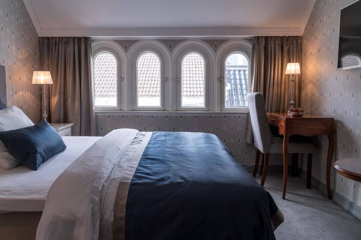 Room, 1 Single Bed | Desk, soundproofing, free WiFi, bed sheets