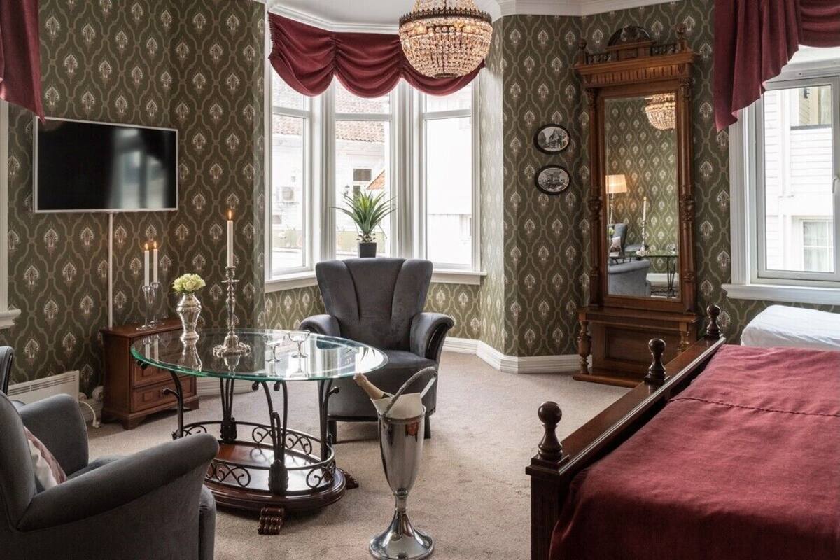 Junior Suite | Desk, soundproofing, free WiFi, bed sheets