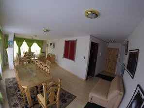 Single Room | Living room | Flat-screen TV