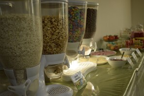 Free daily buffet breakfast 