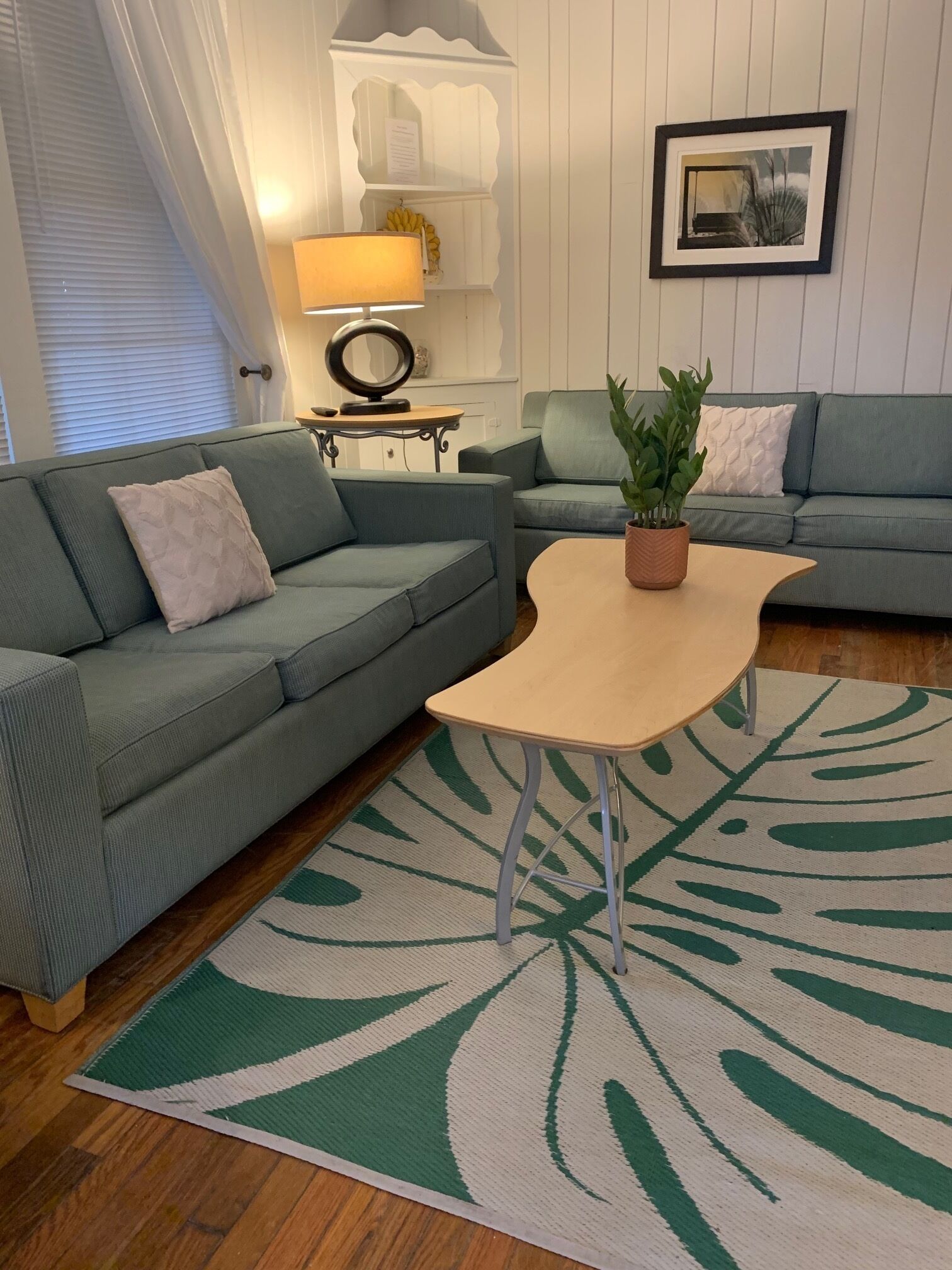 apartment | living area | 32-inch flat-screen tv with cable channels, tv