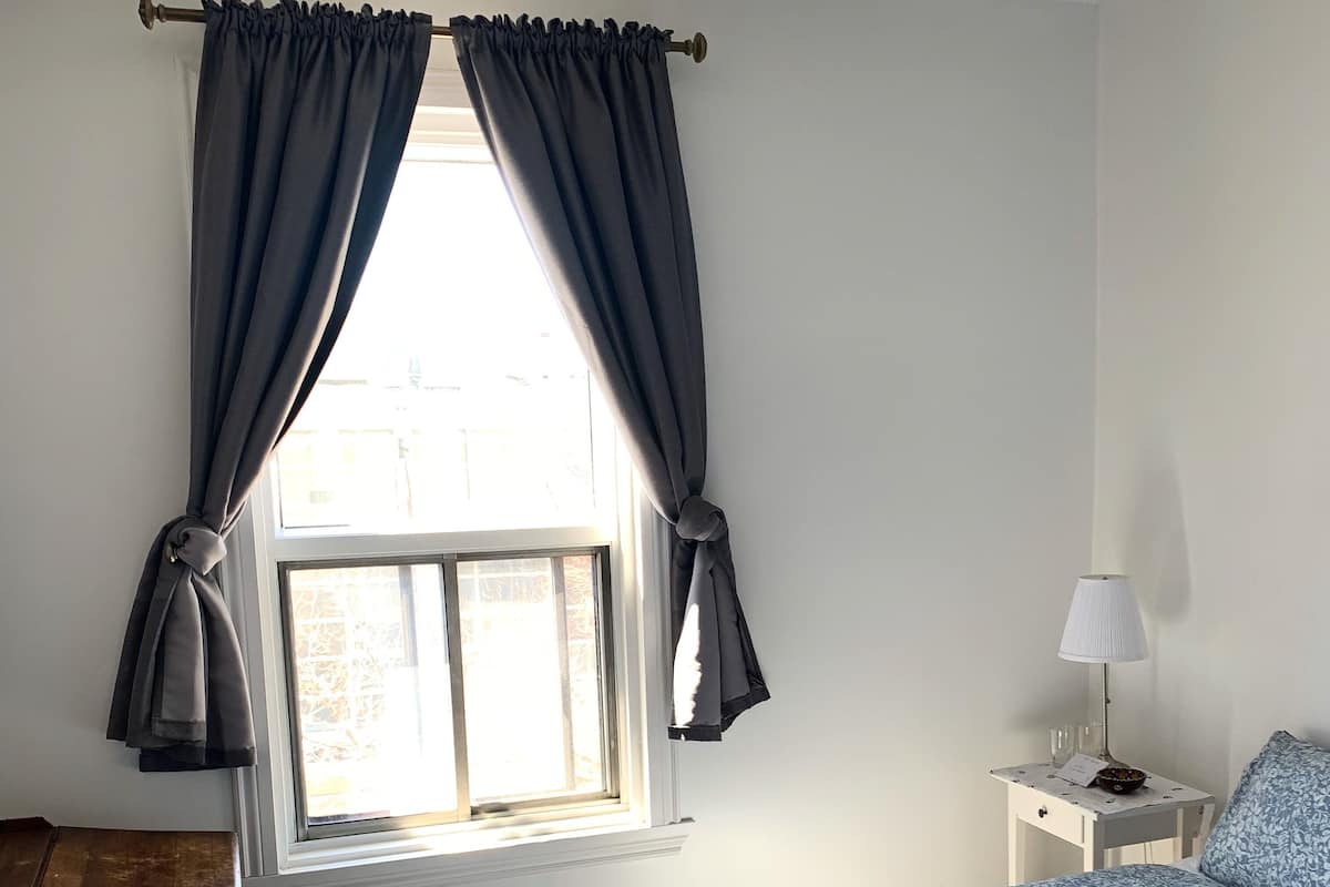 Economy-Doppelzimmer, 1 Queen-Bett, Nichtraucher, Gemeinschaftsbad