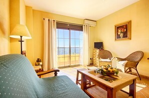 Apartment, 1 Bedroom, Terrace, Mountain View | Living room | Plasma TV