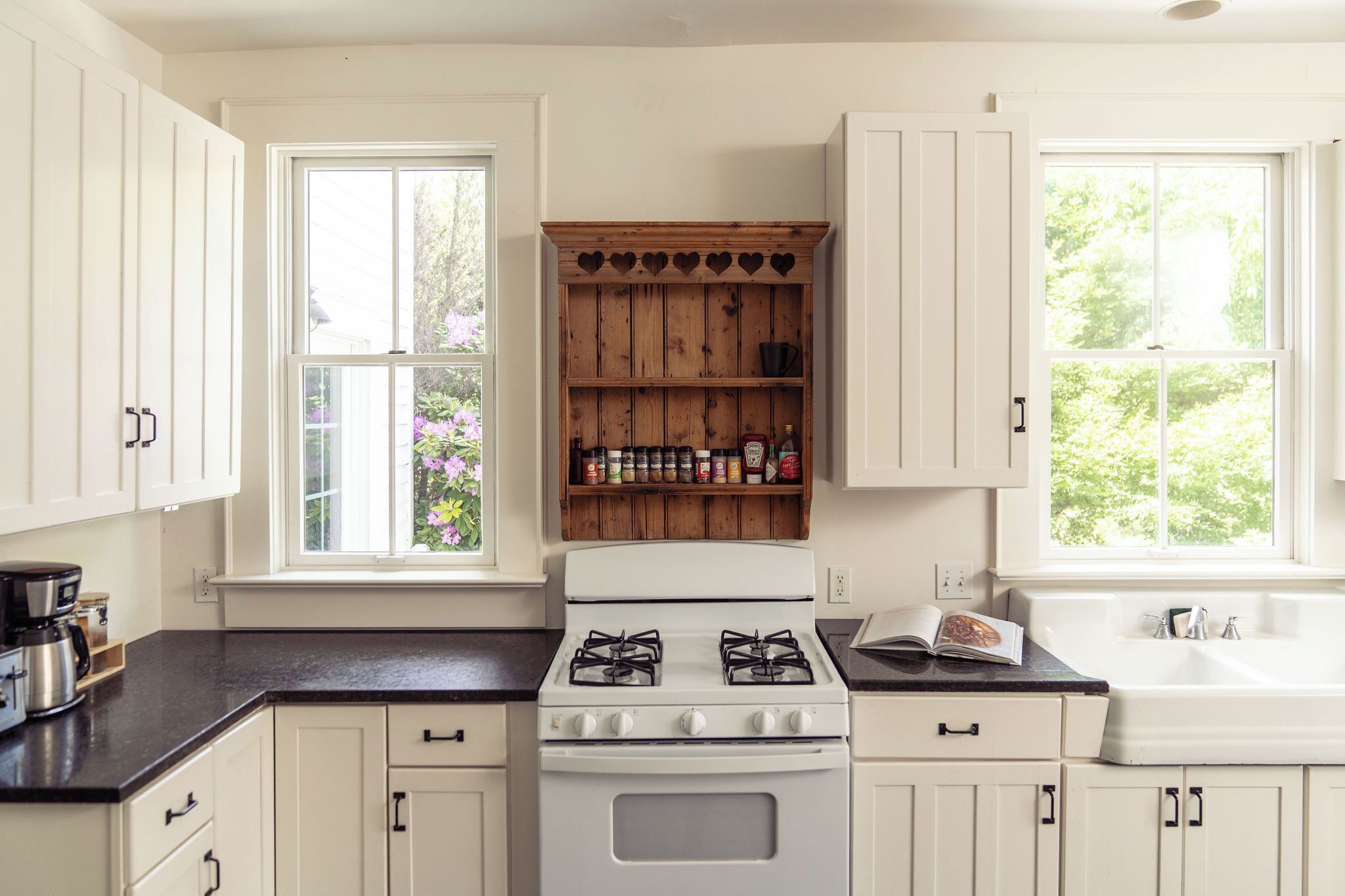 collina farm standard room | shared kitchen