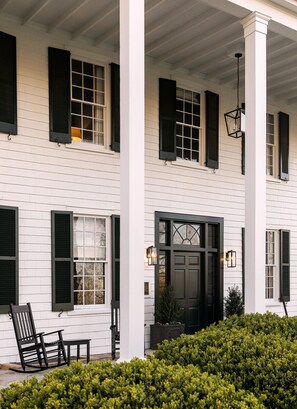 Property entrance - The Clifton (Charlottesville)
