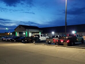 Façade de l’hébergement - soirée/nuit