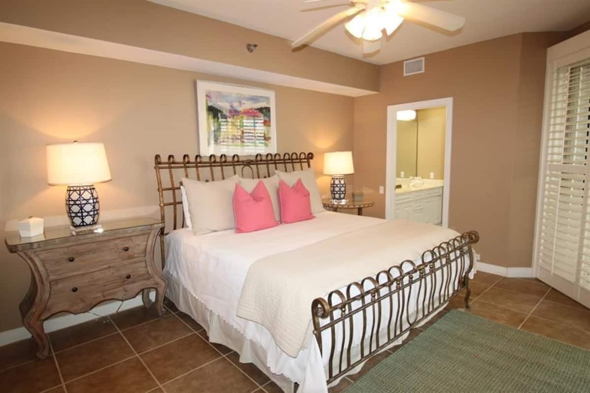 Luxury Condo, 3 Bedrooms