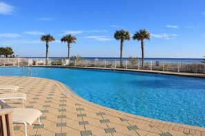 Indoor pool, 2 outdoor pools