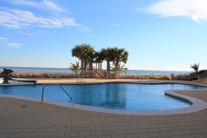 Indoor pool, 2 outdoor pools
