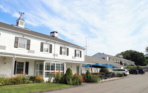 Exterior - The Circle Hotel Fairfield (Fairfield)