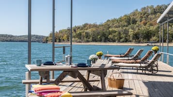 Dock