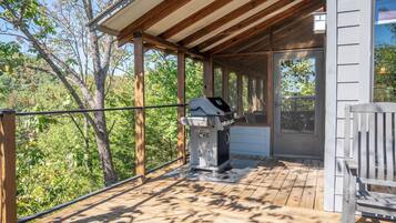 Romantische Ferienhütte, eingeschränkter Seeblick | Terrasse/Patio