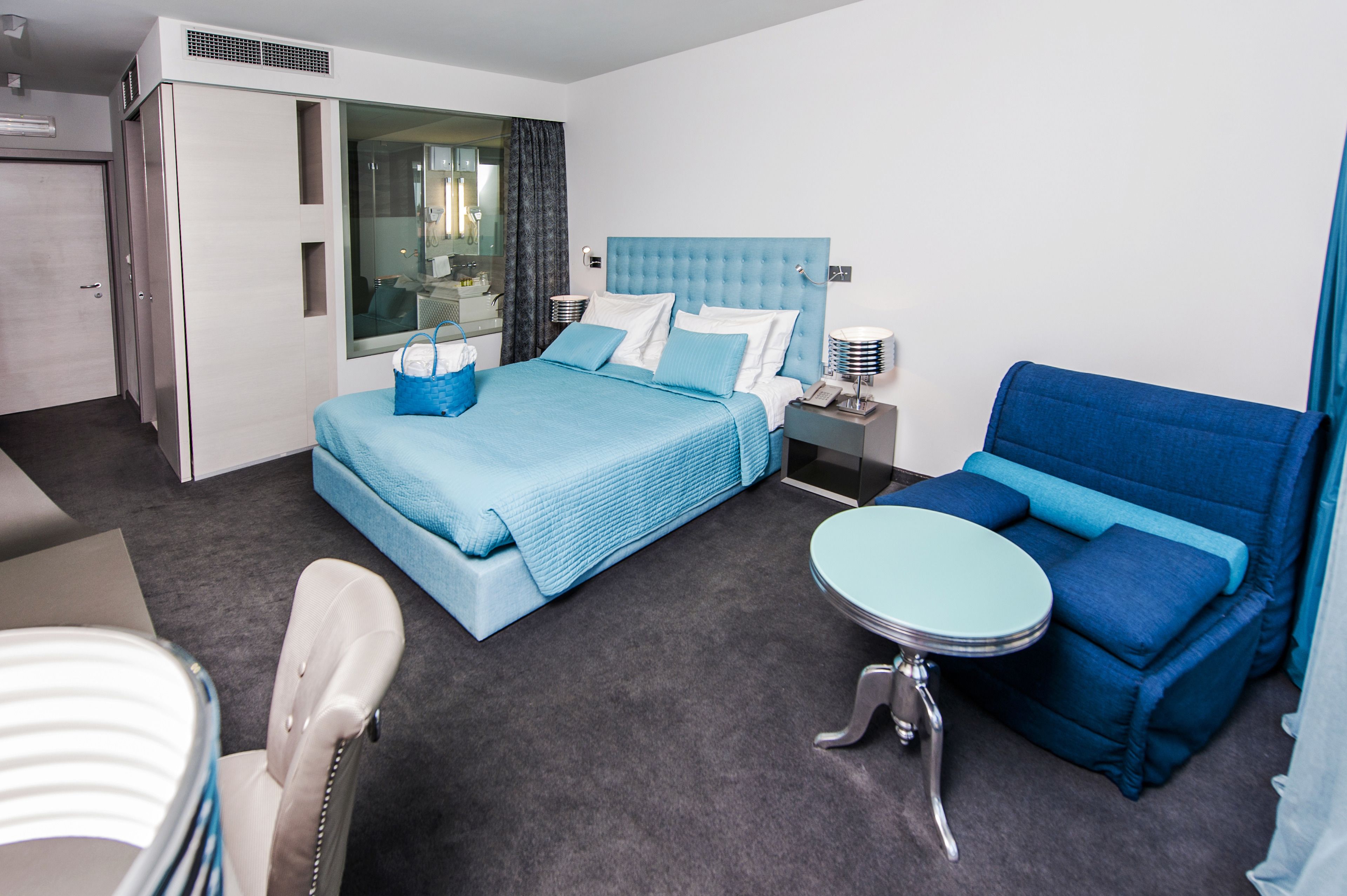 minibar, in-room safe, desk, cots/infant beds