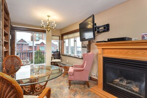 301: The Penthouse West : The Romeo & Juliet Suite | Wohnbereich