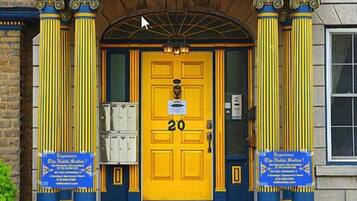 Entrada de la propiedad