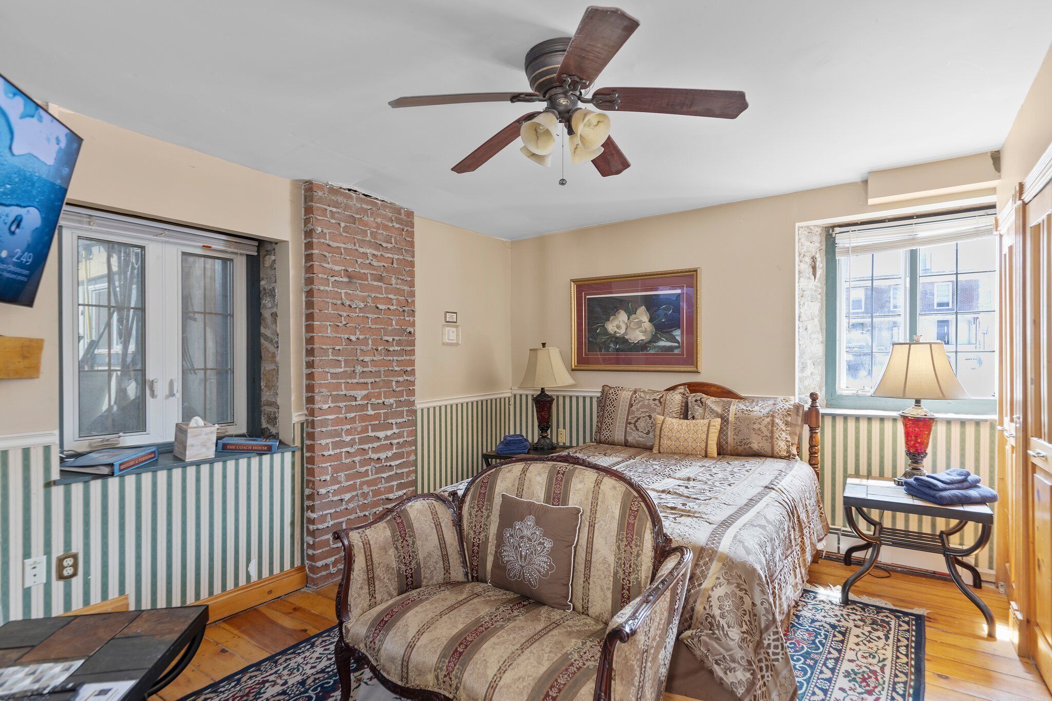 프리미엄 스튜디오 스위트 | 고급 침구, 방음 설비, 다리미/다리미판, 무료 WiFi