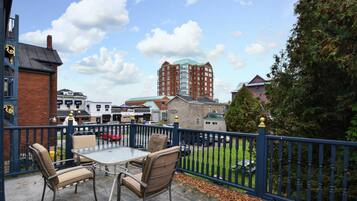 301: The Penthouse West : The Romeo & Juliet Suite | Balcony