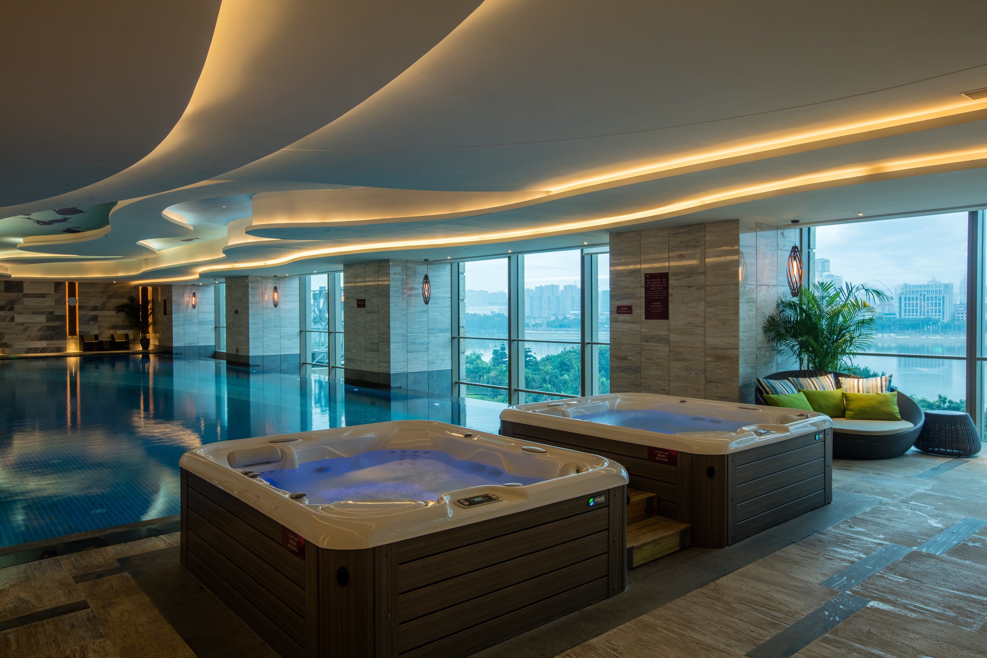 sauna, steam room, hot springs/mineral springs, body treatments