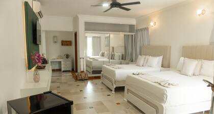 Hotel Checkin El Cortecito