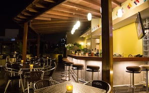 Terrace/patio - El Faro Inn (Lima)