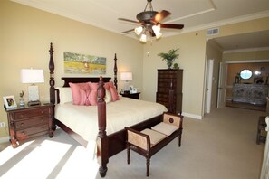 Premium bedding - La Playa by Luxury Coastal Vacations (Pensacola)