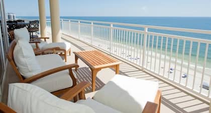 La Playa by Luxury Coastal Vacations