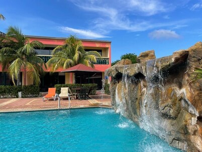 Del Rey Apartments