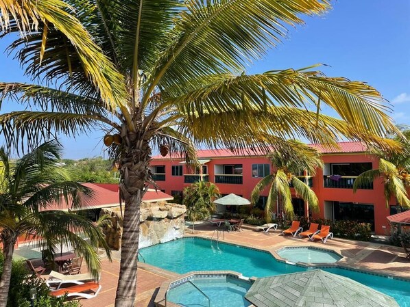 Deluxe Apartment, 1 Bedroom | Terrace/patio - Del Rey Apartments (Noord)