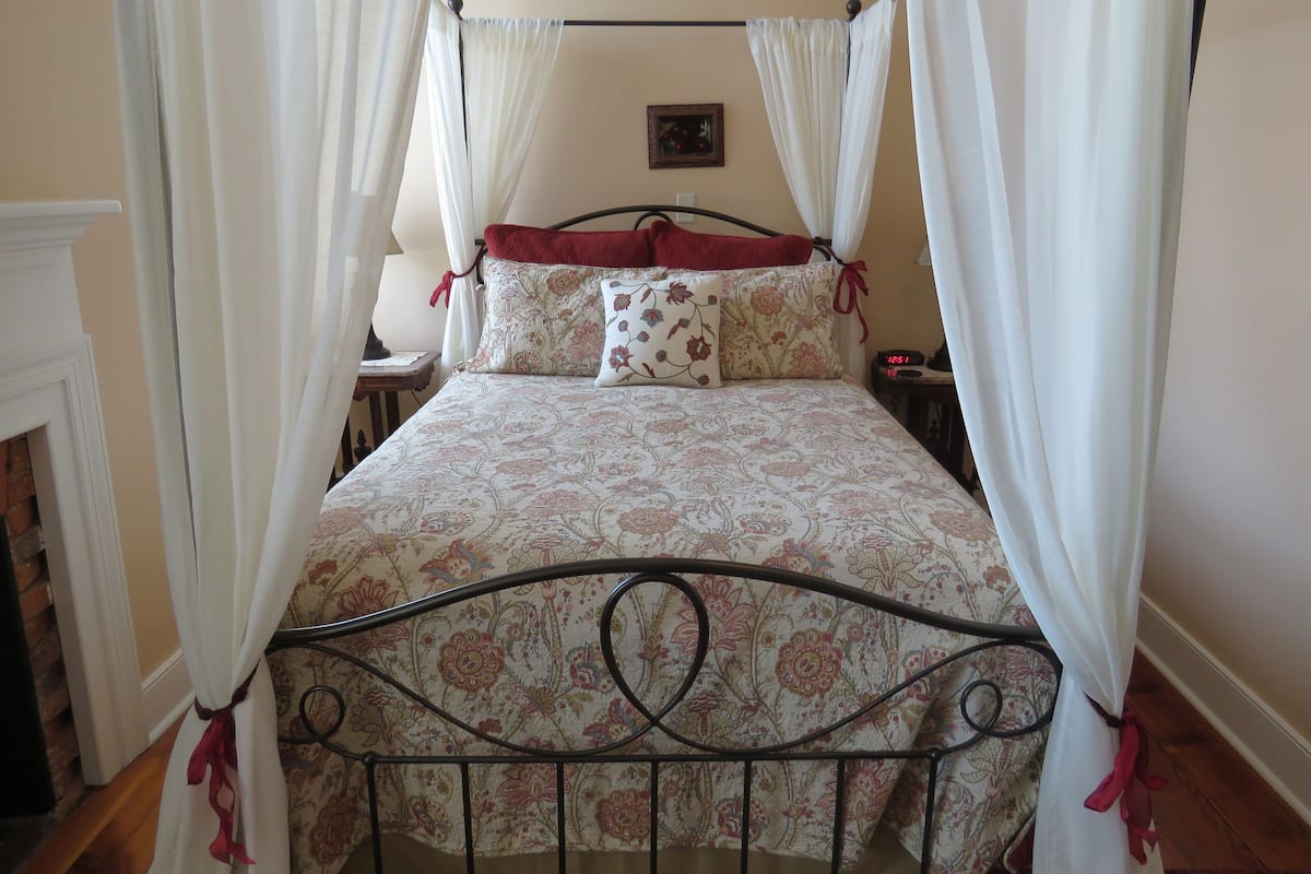 Habitación (The Northern Spy) | Ropa de cama de alta calidad y tabla de planchar con plancha