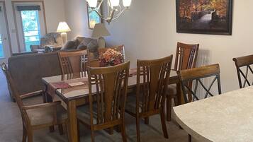 Premium Condo, 2 Bedrooms, 2 Bathrooms (Jacuzzi Tub in Master Bath)