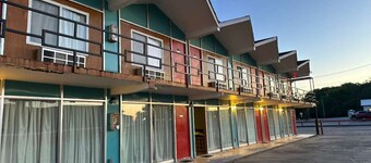 Gray Plaza Motel Benton Rend Lake I-57