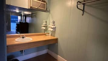Free toiletries, towels