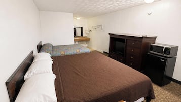 Rom, ikke-røyk (2 Full Beds) | Skrivebord, wi-fi (inkludert) og sengetøy