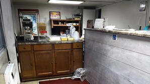 Reception - Gray Plaza Motel Benton Rend Lake I-57 (Benton)