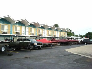 Exterior - Gray Plaza Motel Benton I-57 IL (Benton)
