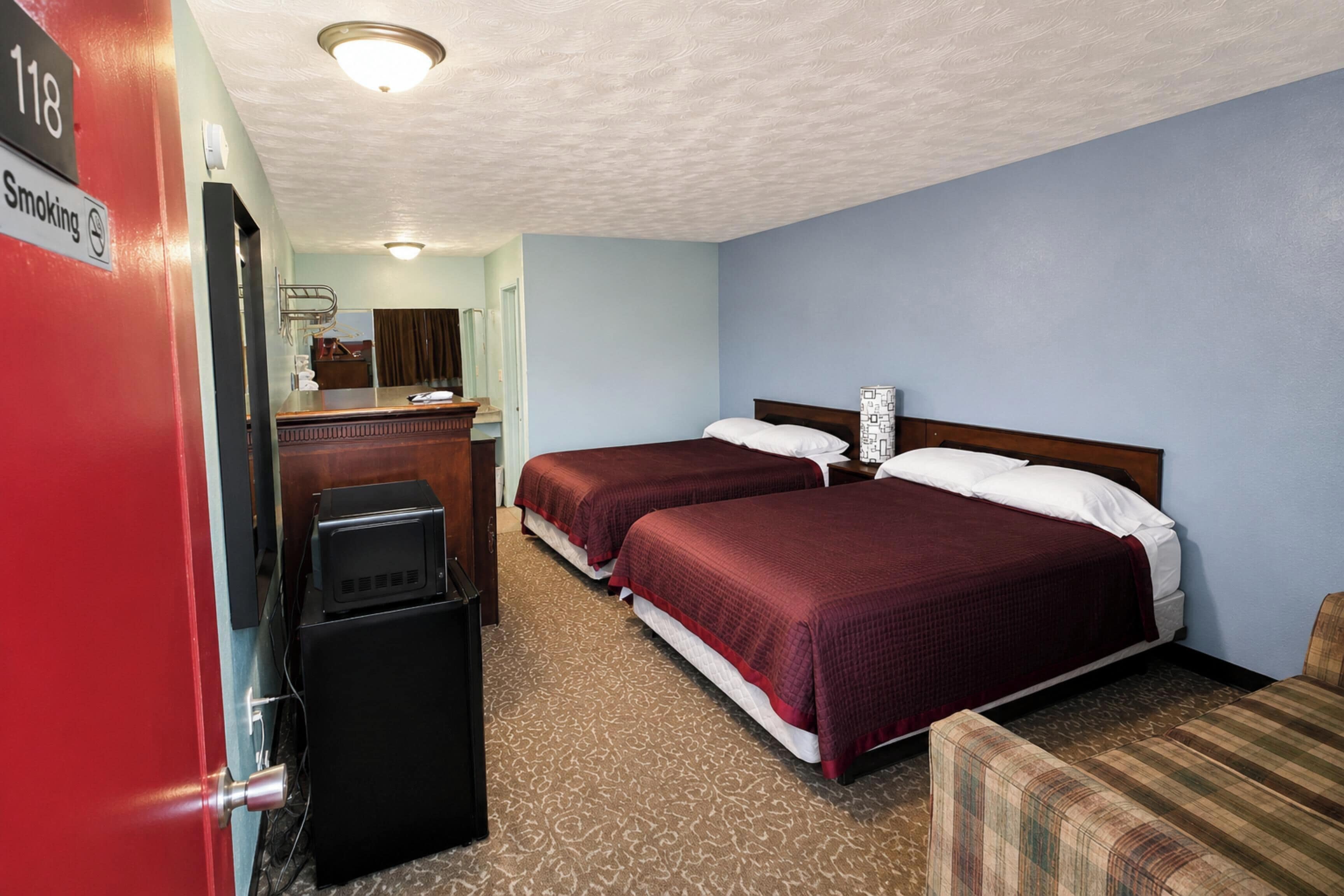 Room, Smoking (2 Full Bed) | Desk, WiFi (free), bed sheets