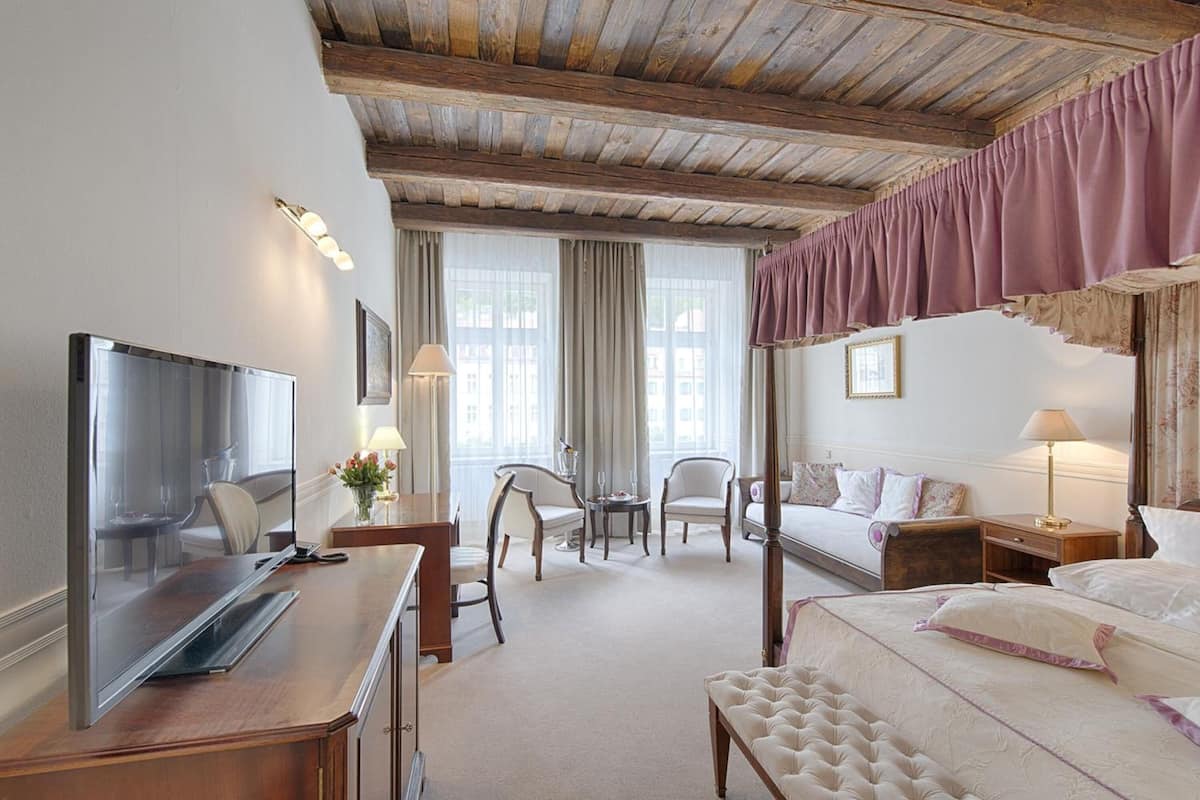 minibar, in-room safe, desk, soundproofing