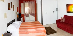 1 bedroom, free cots/infant beds, free WiFi