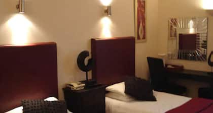 Sandyford Hotel